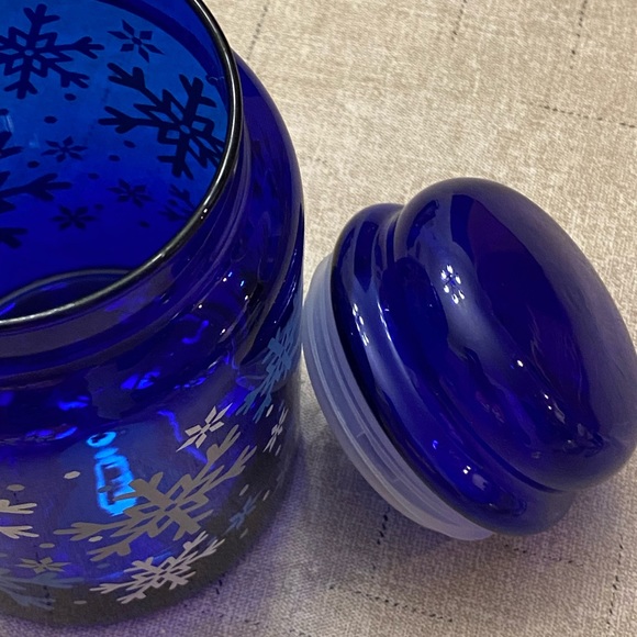 Vintage Libbey Cobalt Blue Glass Jar Canister with Lid Christmas Snowflakes - Picture 4 of 9